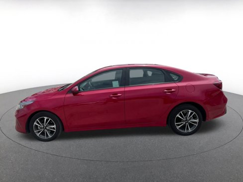 Used 2024 Kia Forte LXS image 9