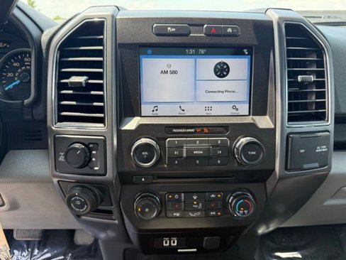 Used 2018 Ford F150 XLT w/ Equipment Group 302A Luxury image 21