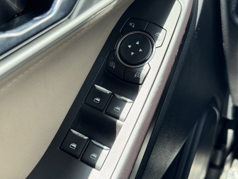 Used 2020 Ford Explorer Limited image 29