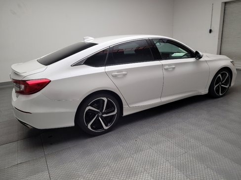 Used 2018 Honda Accord Sport image 10