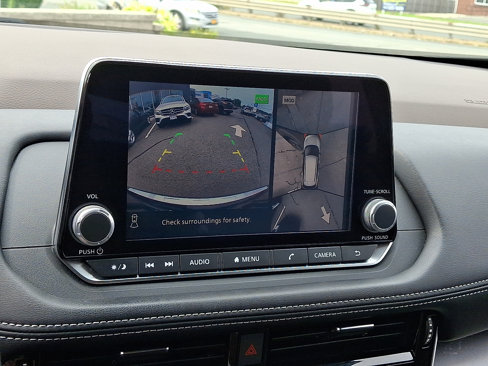 Certified 2021 Nissan Rogue SV image 18