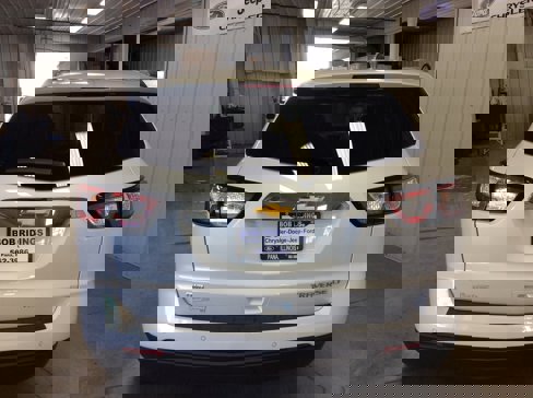 Used 2016 Chevrolet Traverse LT image 4