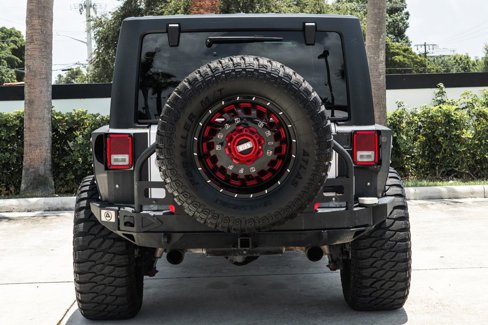 Used 2017 Jeep Wrangler Unlimited Sahara w/ Connectivity Group image 6