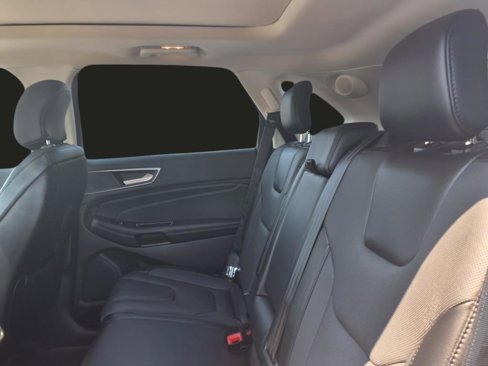 Used 2018 Ford Edge Titanium w/ Equipment Group 301A image 21