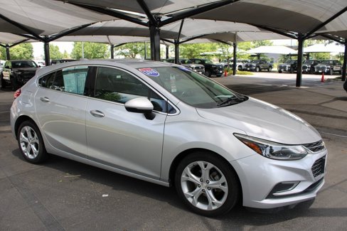 Used 2018 Chevrolet Cruze Premier image 17