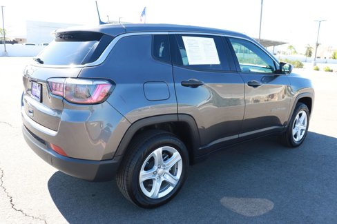 Used 2023 Jeep Compass Sport image 6
