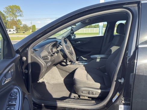 Used 2022 Chevrolet Malibu LT image 9
