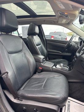 Used 2015 Chrysler 300 Limited image 23