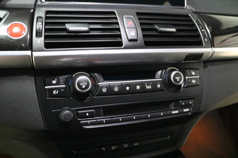Used 2011 BMW X5 xDrive50i image 37