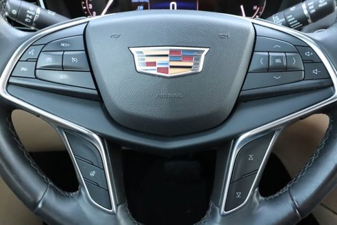Used 2018 Cadillac XT5 Luxury image 35