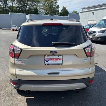 Used 2018 Ford Escape SE image 3
