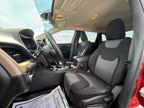 Used 2014 Jeep Cherokee Latitude image 9