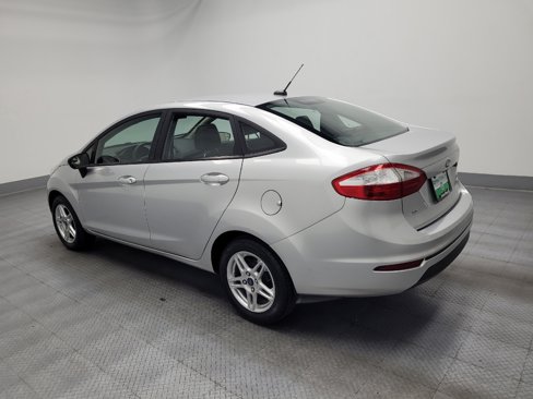 Used 2019 Ford Fiesta SE image 3