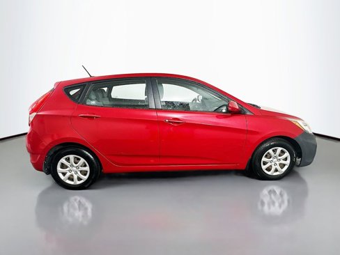 Used 2013 Hyundai Accent GS image 4