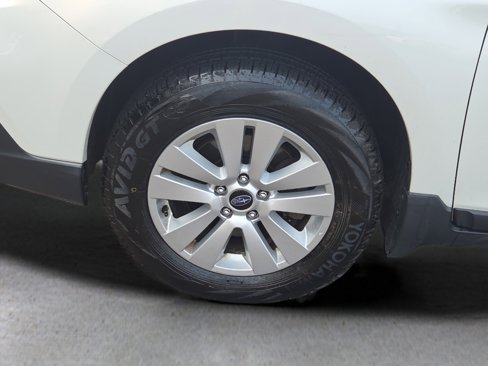 Used 2019 Subaru Outback 2.5i Premium image 27