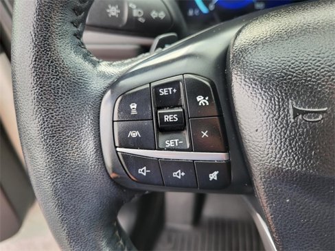 Used 2020 Ford Escape Titanium image 30