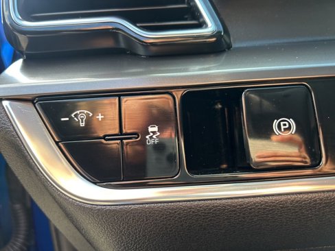 Used 2023 Kia Sportage EX image 17