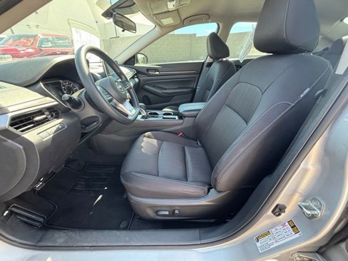 Used 2024 Nissan Altima 2.5 SV image 36
