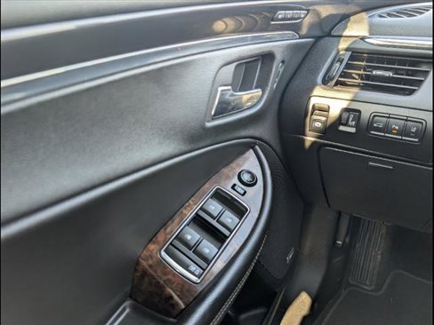 Used 2015 Chevrolet Impala LTZ image 20