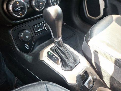 Certified 2015 Jeep Renegade Limited image 14