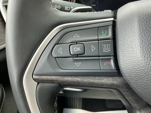 Used 2023 Jeep Grand Cherokee 4WD 4xe image 30