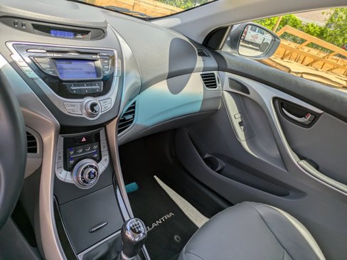 Used 2013 Hyundai Elantra SE image 15
