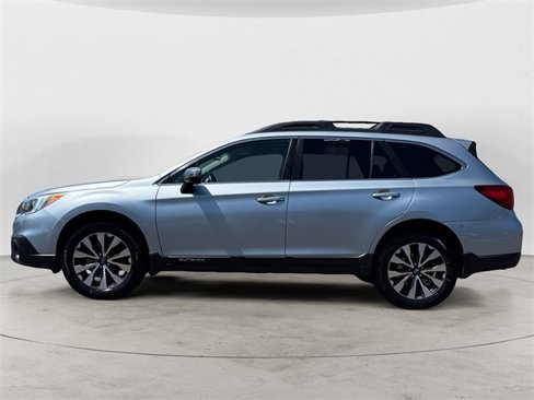 Used 2015 Subaru Outback 2.5i Limited image 2