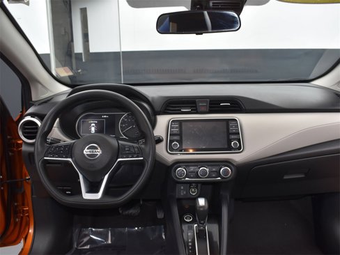 Used 2021 Nissan Versa SV image 9