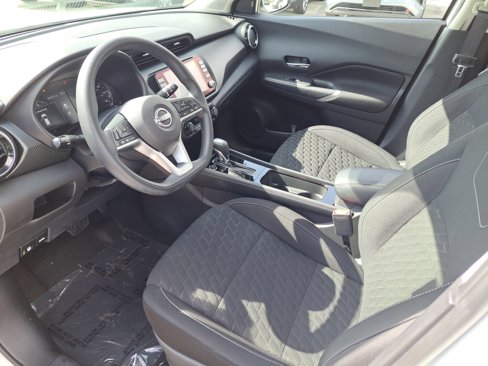 Used 2022 Nissan Kicks SV image 10