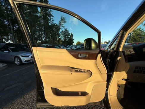 Used 2015 Nissan Quest SL image 9