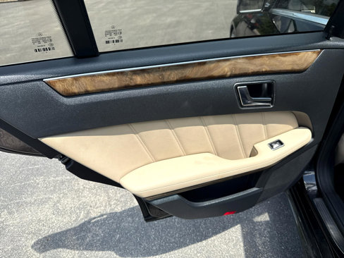 Used 2010 Mercedes-Benz E 350 4MATIC Sedan image 13