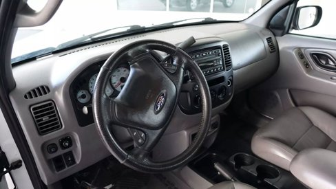 Used 2001 Ford Escape XLT image 10