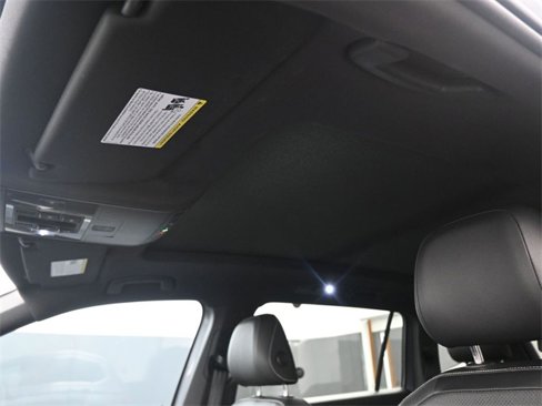 Used 2022 Volkswagen Tiguan SEL R-Line image 28