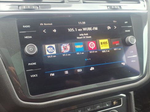 Used 2019 Volkswagen Tiguan SE image 19