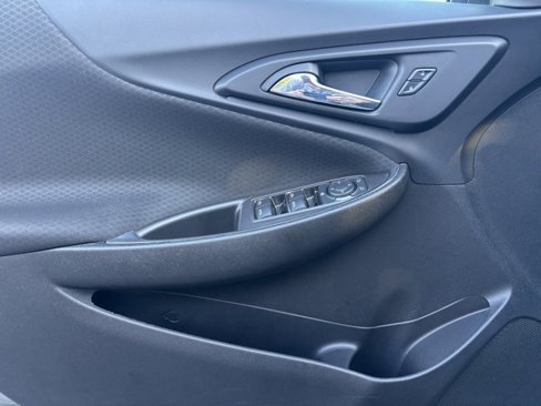 Used 2017 Chevrolet Malibu LT image 27