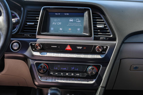Used 2019 Hyundai Sonata SEL image 3