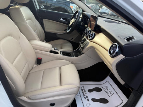 Used 2019 Mercedes-Benz GLA 250 w/ Convenience Package image 6