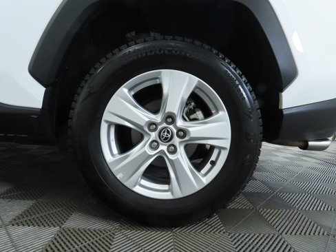 Used 2021 Toyota RAV4 XLE w/ Convenience Package image 31