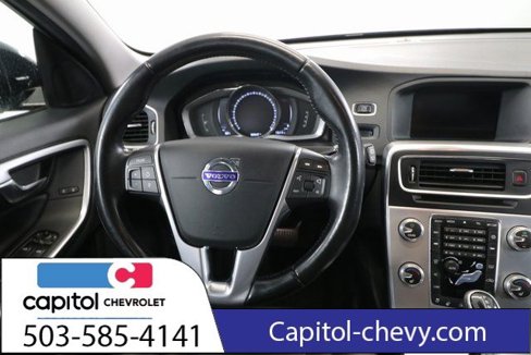 Used 2018 Volvo V60 T5 Cross Country w/ Convenience Package image 13
