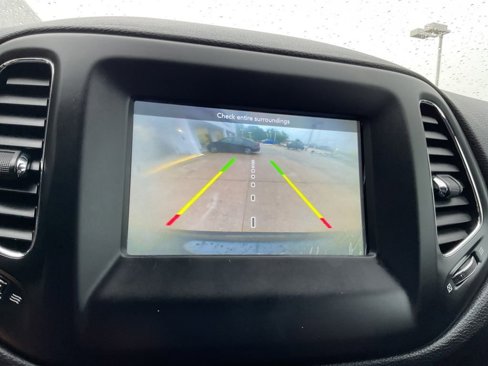 Used 2018 Jeep Compass Sport w/ Tech Group image 26
