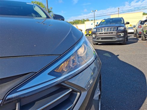 Used 2020 Hyundai Elantra Value Edition w/ Winter Weather Package image 9