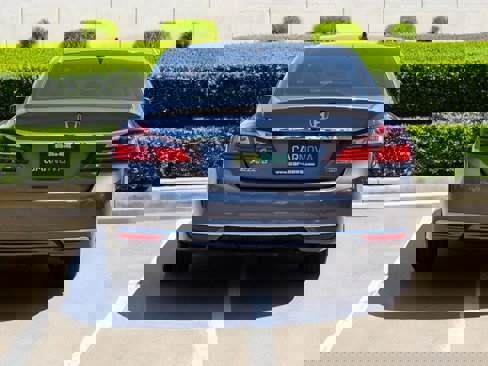 Used 2017 Honda Accord EX-L image 11