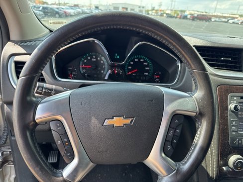 Used 2015 Chevrolet Traverse LT image 9