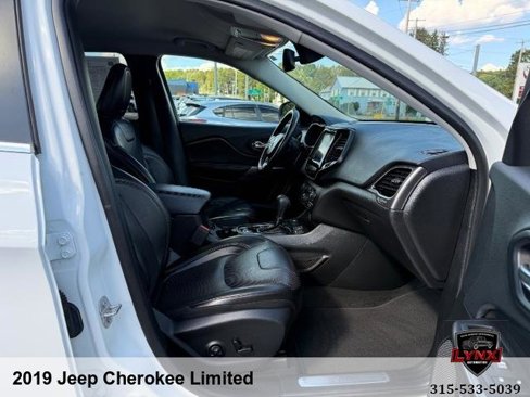 Used 2019 Jeep Cherokee Limited w/ Technology Group image 44