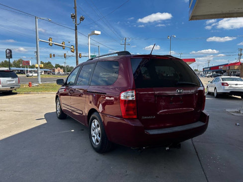 Used 2009 Kia Sedona LX image 3