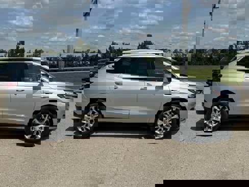 Used 2020 Buick Enclave Premium w/ Trailering Package, 5000 lbs. image 3