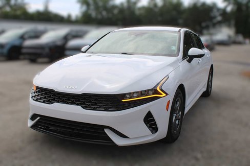 Used 2022 Kia K5 LXS image 15