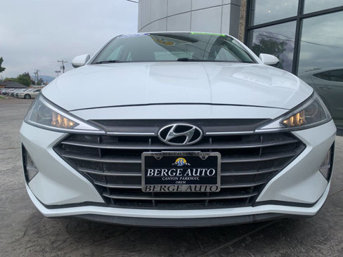 Used 2019 Hyundai Elantra SE w/ Cargo Package image 2