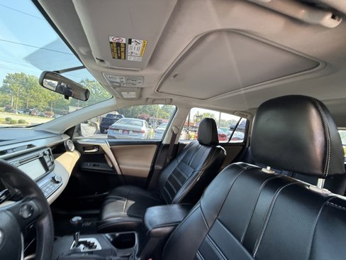 Used 2015 Toyota RAV4 XLE image 15
