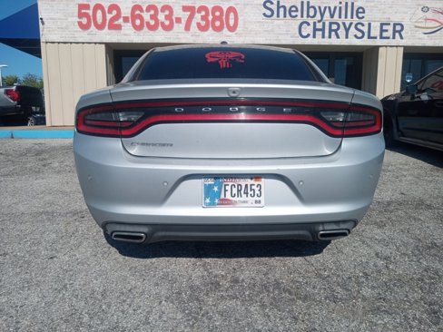 Used 2019 Dodge Charger SXT image 3